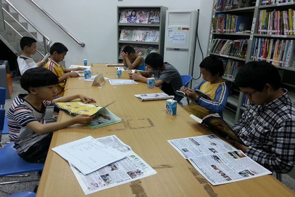 【黄江】"读书进社区"——青少年阅读兴趣小组